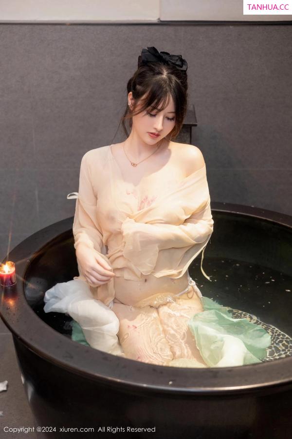 陈诗诗 诗诗 [XiuRen]高清写真图 2024.02.22 No.8128 诗诗kiki 性感美臀第81张图片